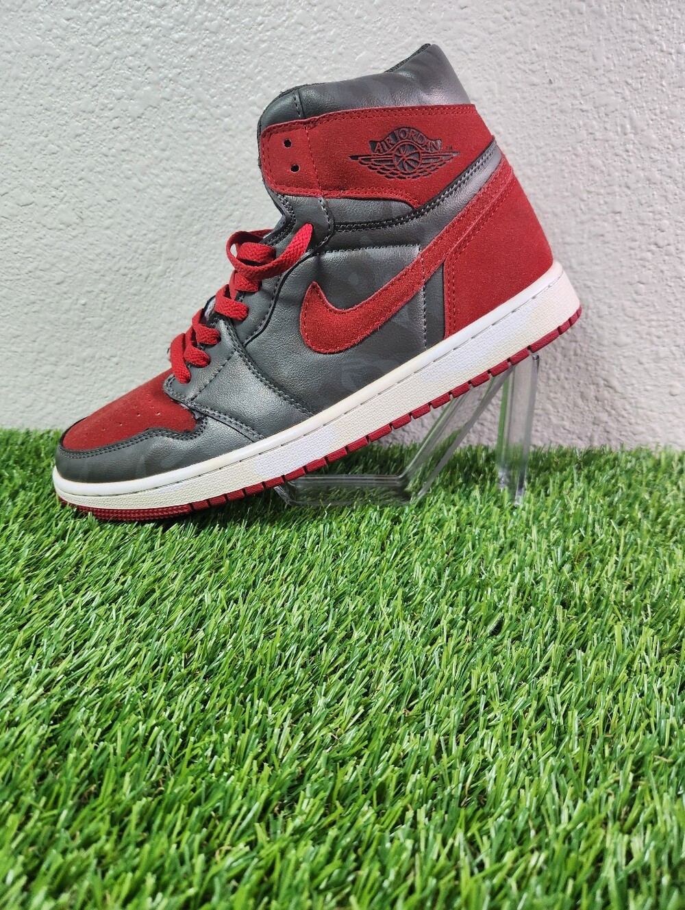 Air Jordan 1 Retro Premium High Red Camo Women Size 13/ Men Size 11.5